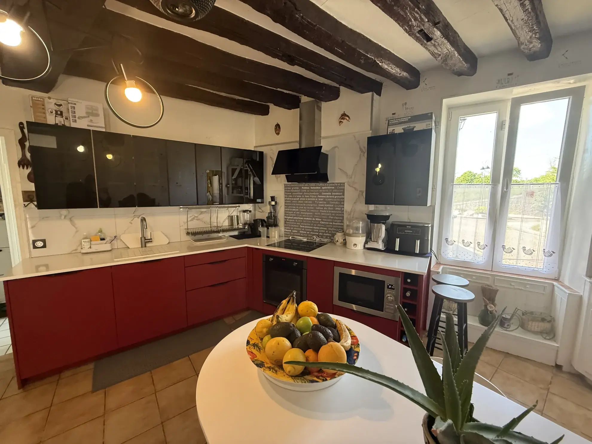 Maison de village rénovée à Montbard avec terrasse et jacuzzi, proche TGV 