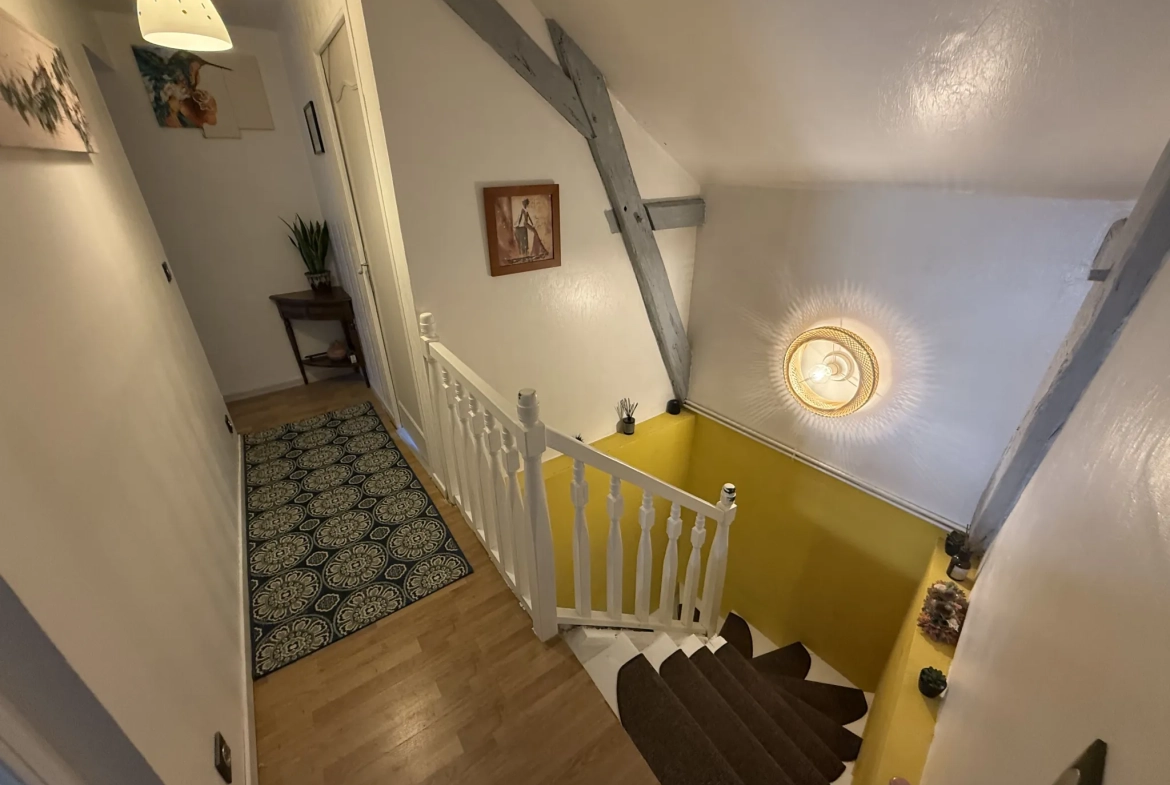 Maison de village rénovée à Montbard avec terrasse et jacuzzi, proche TGV 