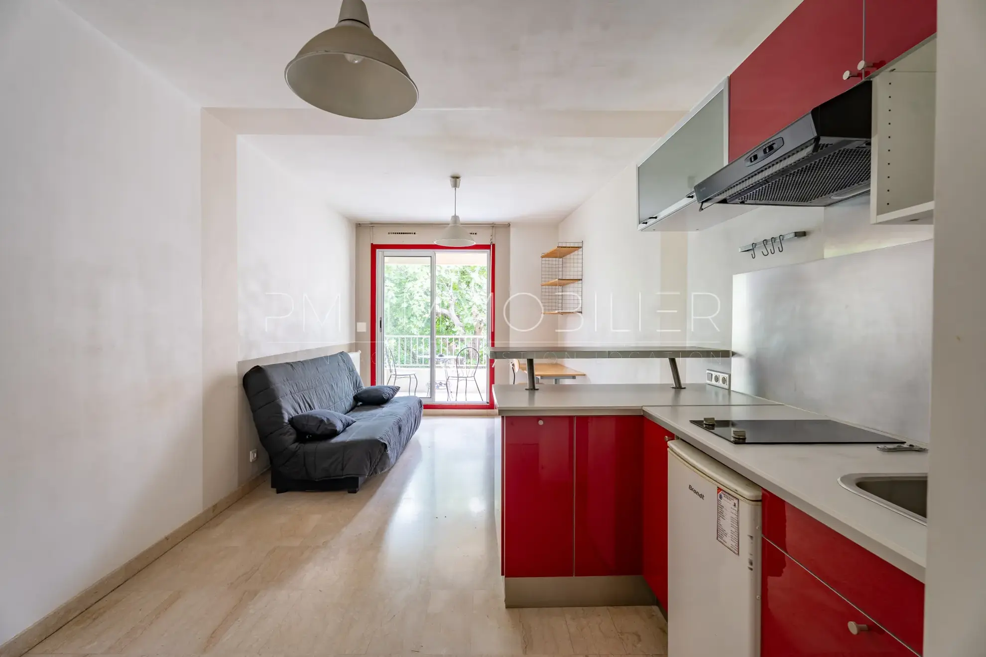 Studio de 23 m² avec terrasse plein sud dans le 5e arrondissement de Marseille 
