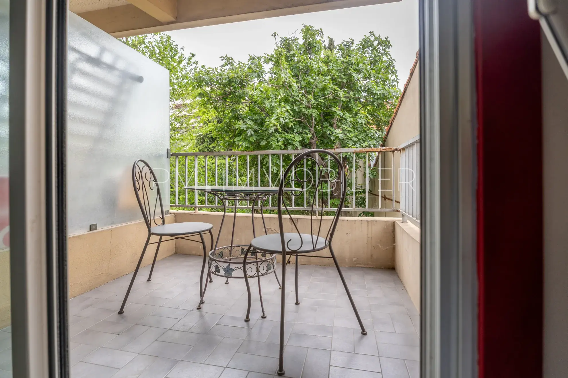 Studio de 23 m² avec terrasse plein sud dans le 5e arrondissement de Marseille 