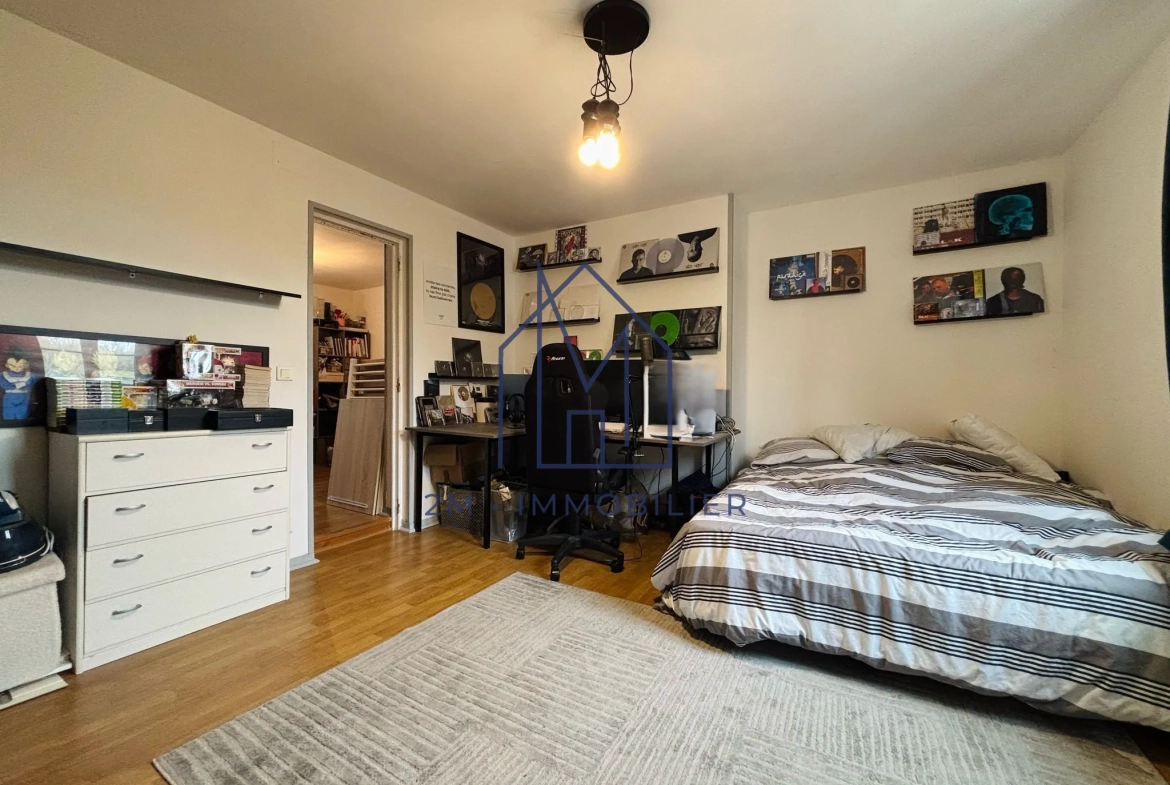 Maison de 100 m² à vendre à Longueville-sur-Scie avec jardin et potentiel locatif 