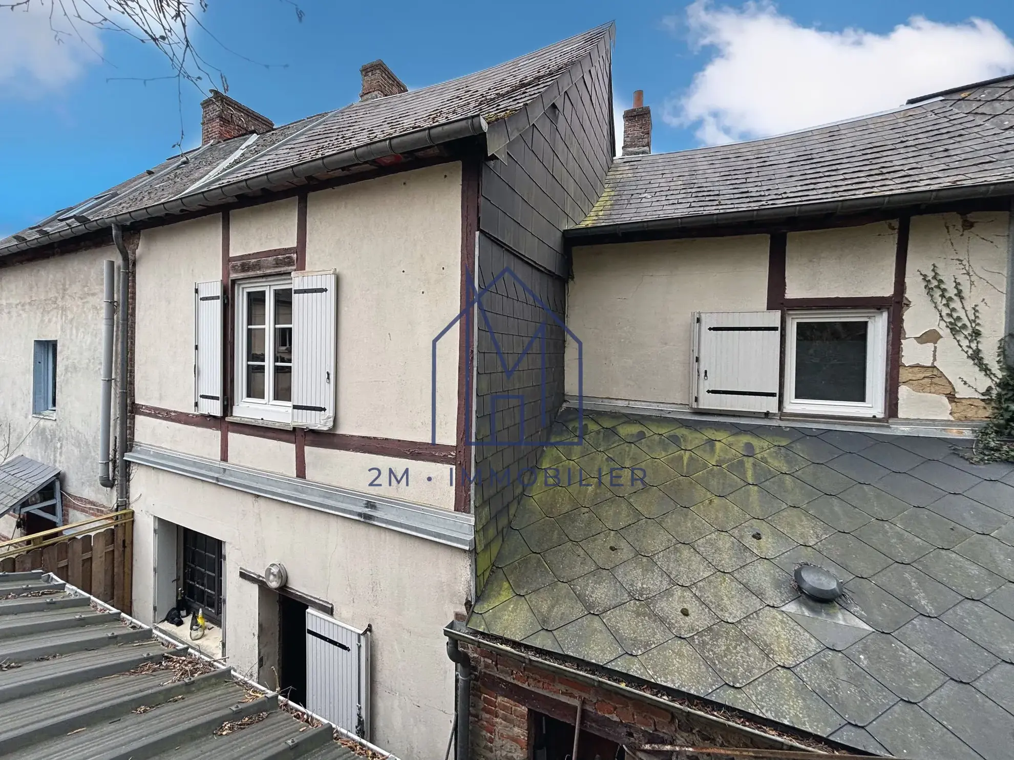 Maison de 100 m² à vendre à Longueville-sur-Scie avec jardin et potentiel locatif 