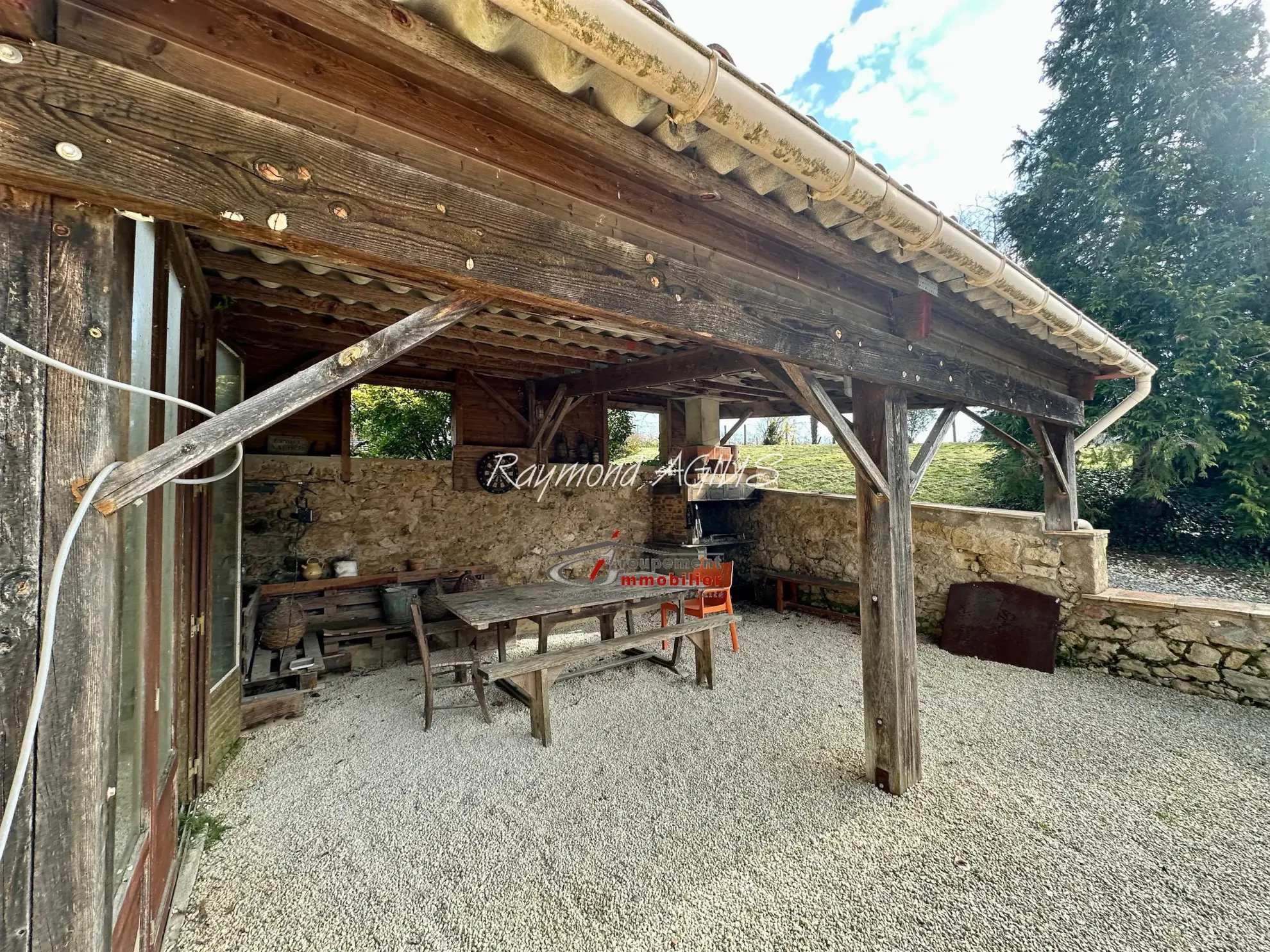 Maison traditionnelle en pierre avec 3 chambres dans l'Entre-Deux-Mers 