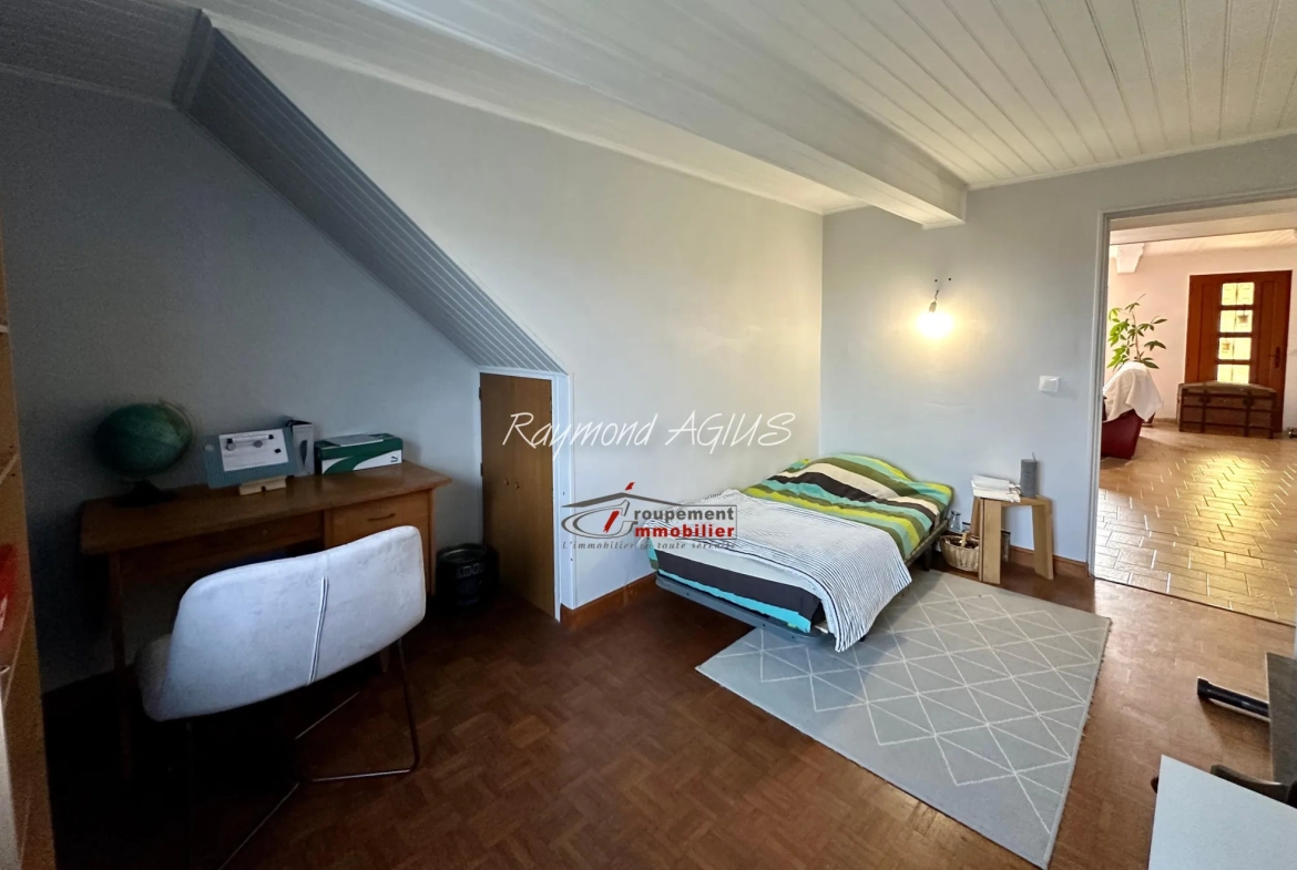 Maison traditionnelle en pierre avec 3 chambres dans l'Entre-Deux-Mers 