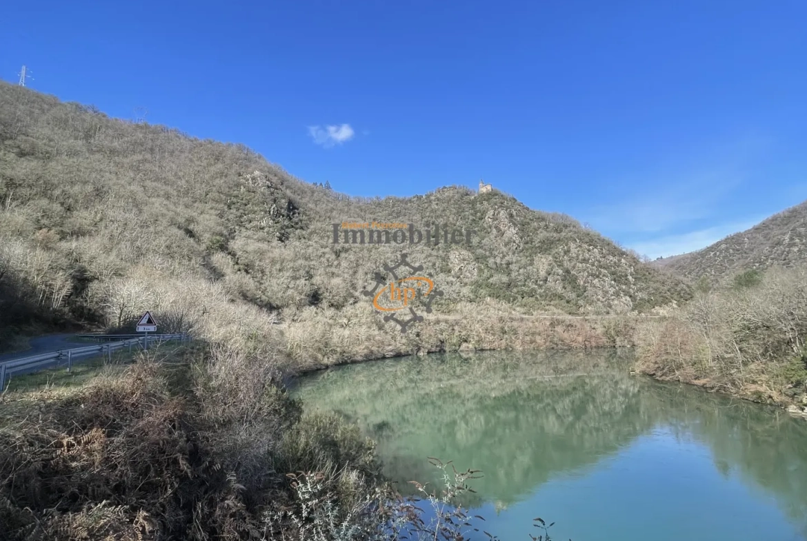 Maison de village partiellement rénovée à Ayssènes, vallée du Tarn 