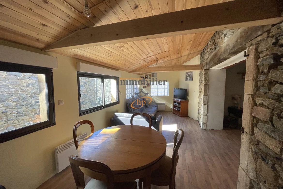 Maison de village partiellement rénovée à Ayssènes, vallée du Tarn 