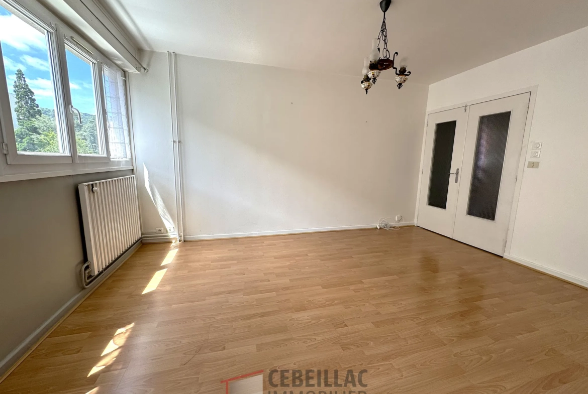 Bel appartement T3 à Chamalières en centre-ville avec garage et cave 