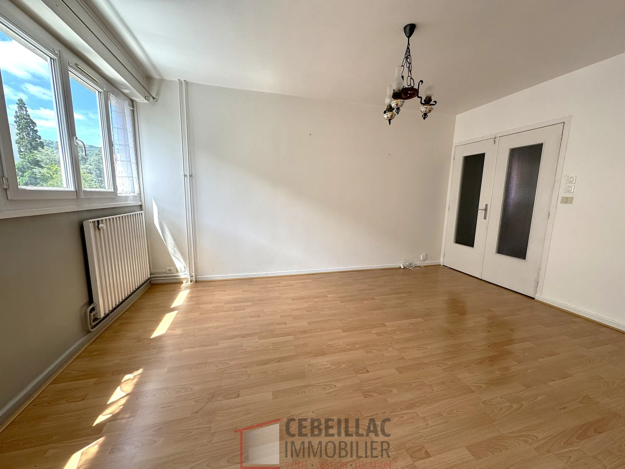 Bel appartement T3 à Chamalières en centre-ville avec garage et cave 