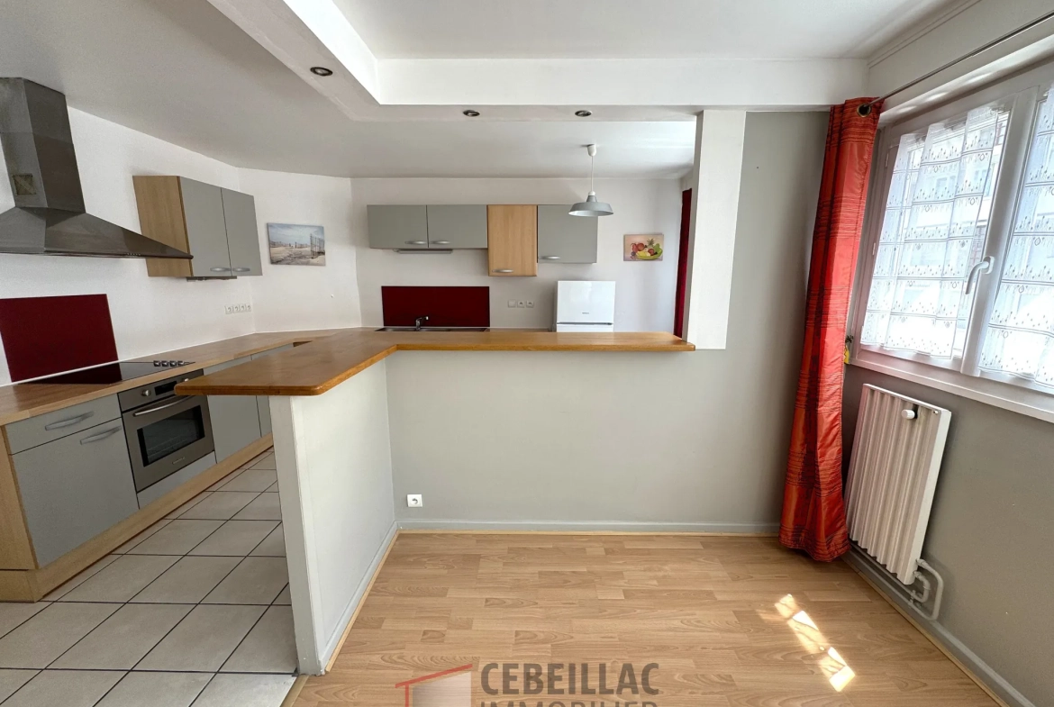 Bel appartement T3 à Chamalières en centre-ville avec garage et cave 