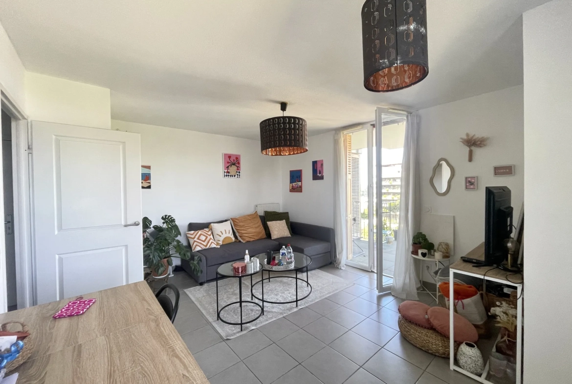 Appartement T2 avec terrasse et garage à Montpellier Port Marianne 