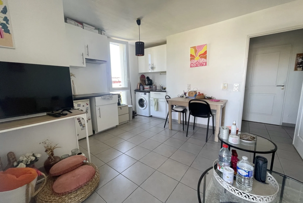 Appartement T2 avec terrasse et garage à Montpellier Port Marianne 
