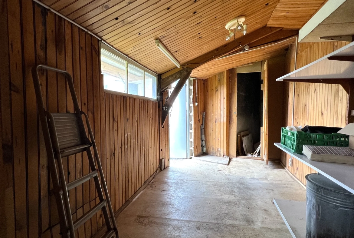 Charmante maison à proximité du centre-ville de Châtellerault avec terrain et dépendance 
