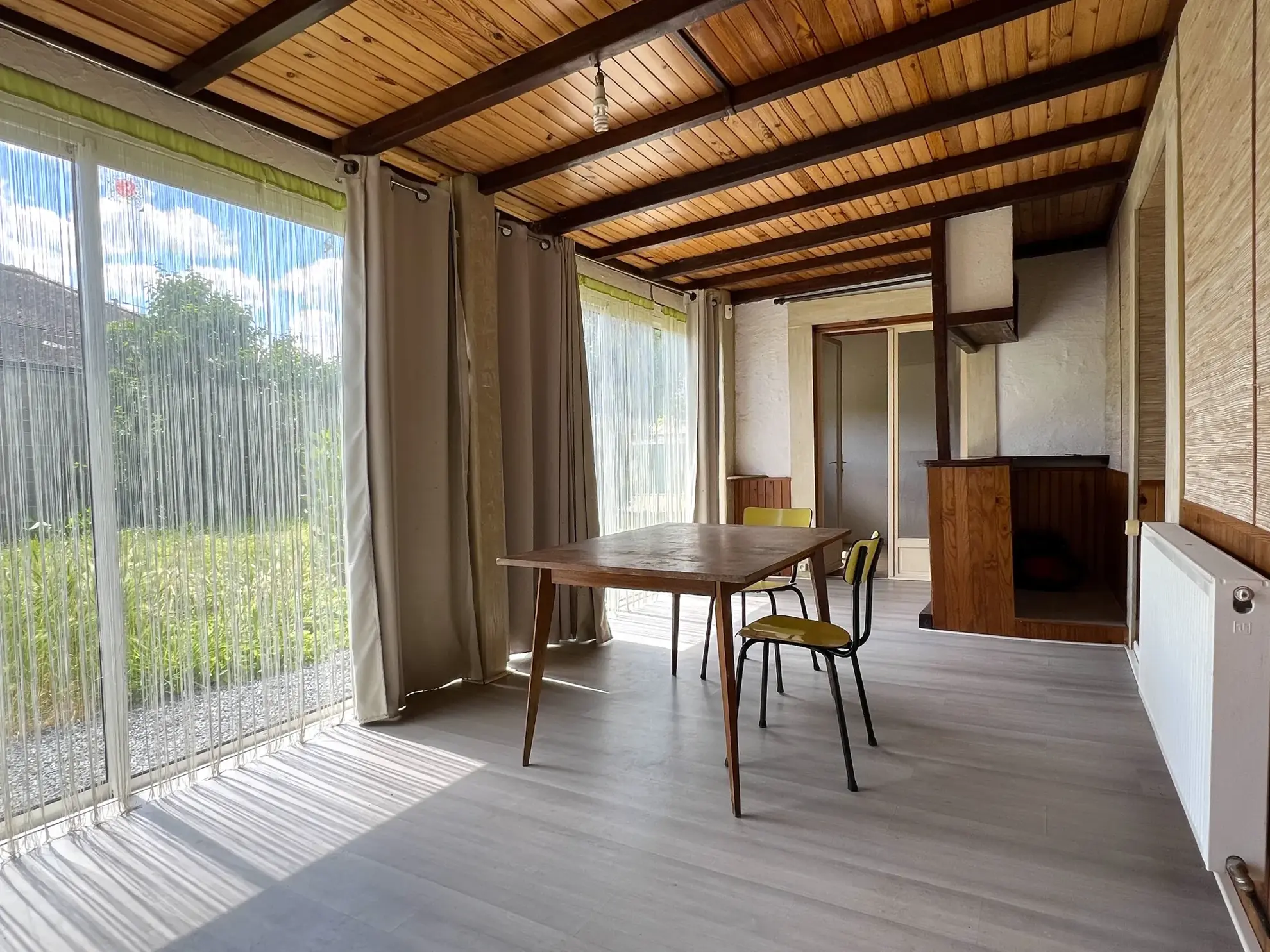 Charmante maison à proximité du centre-ville de Châtellerault avec terrain et dépendance 