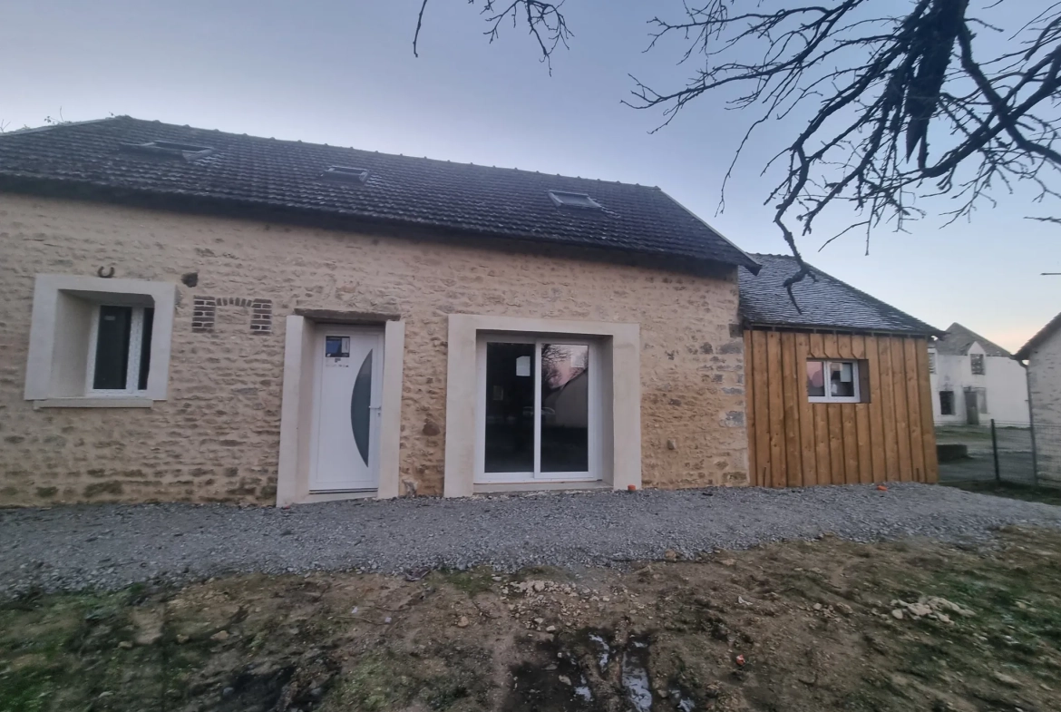 Maison à vendre entre Le Mêle Sur Sarthe et Sées avec garage et terrain de 600m² 