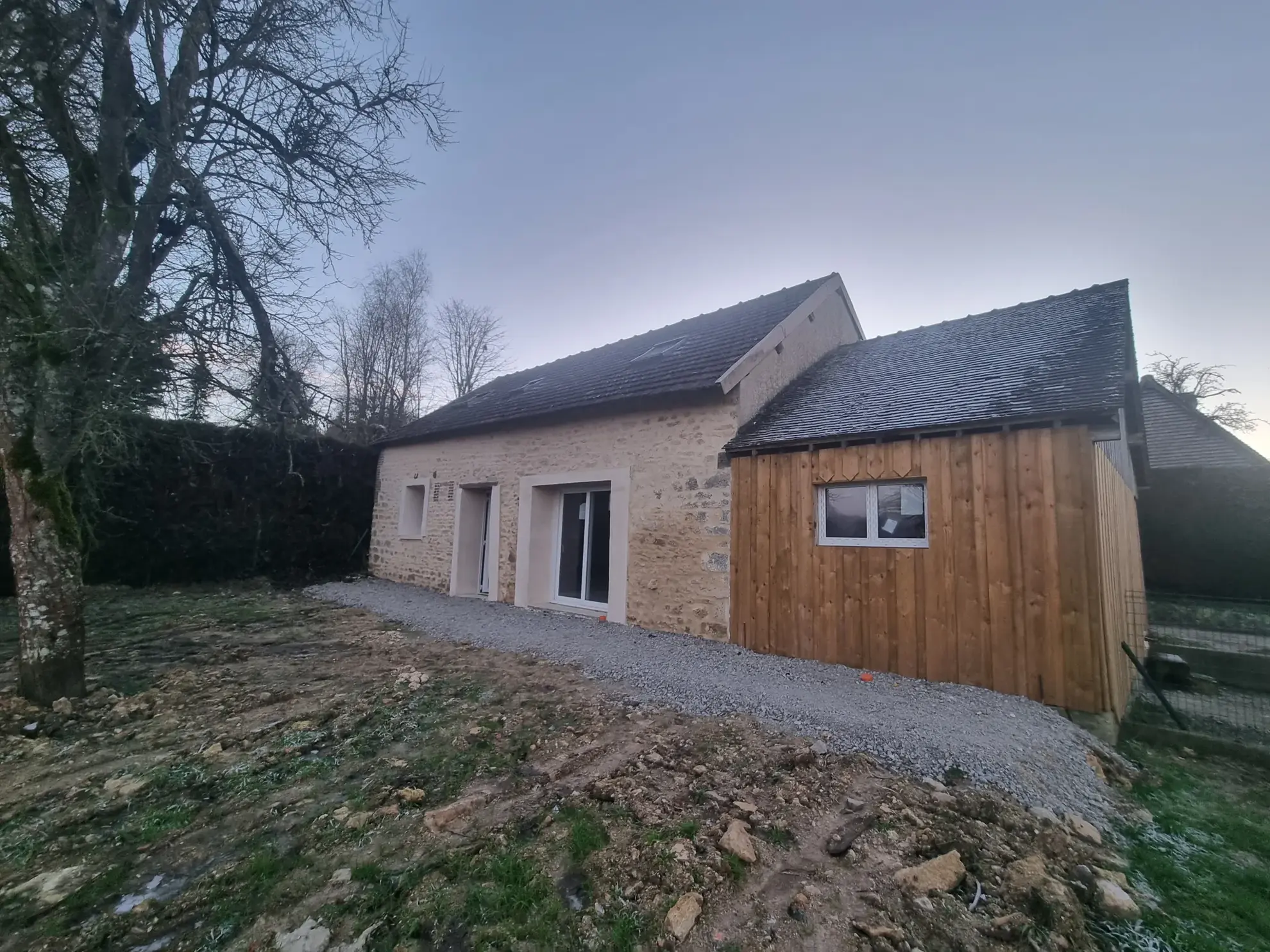 Maison à vendre entre Le Mêle Sur Sarthe et Sées avec garage et terrain de 600m² 