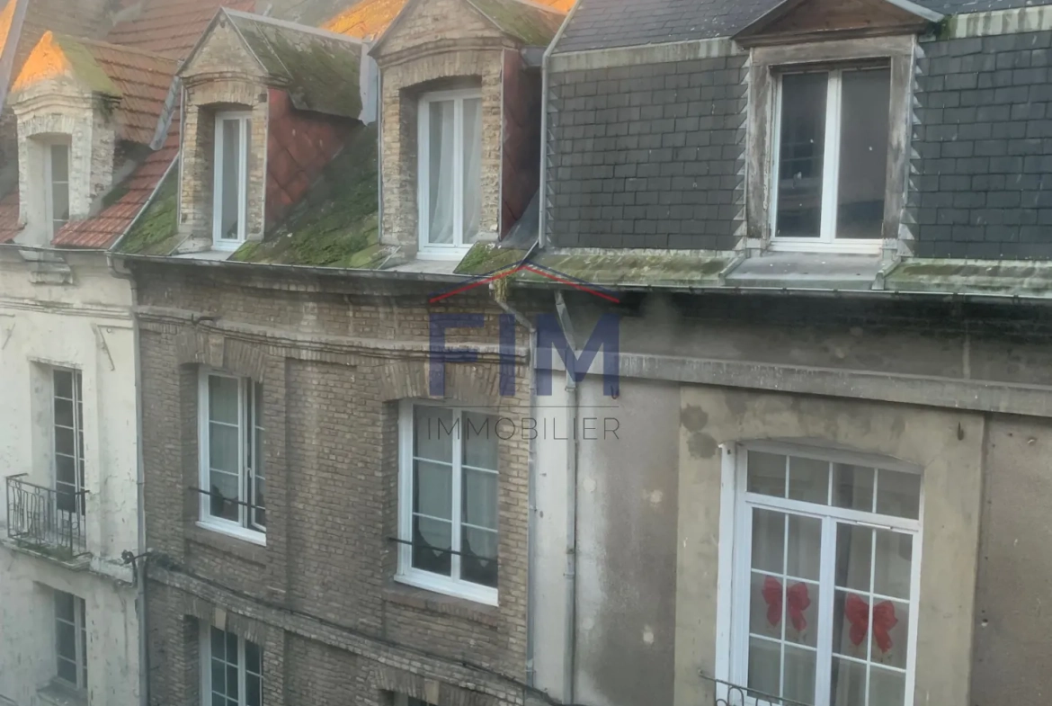 Appartement F2 rénové et meublé au centre de Dieppe - Prêt à vivre 