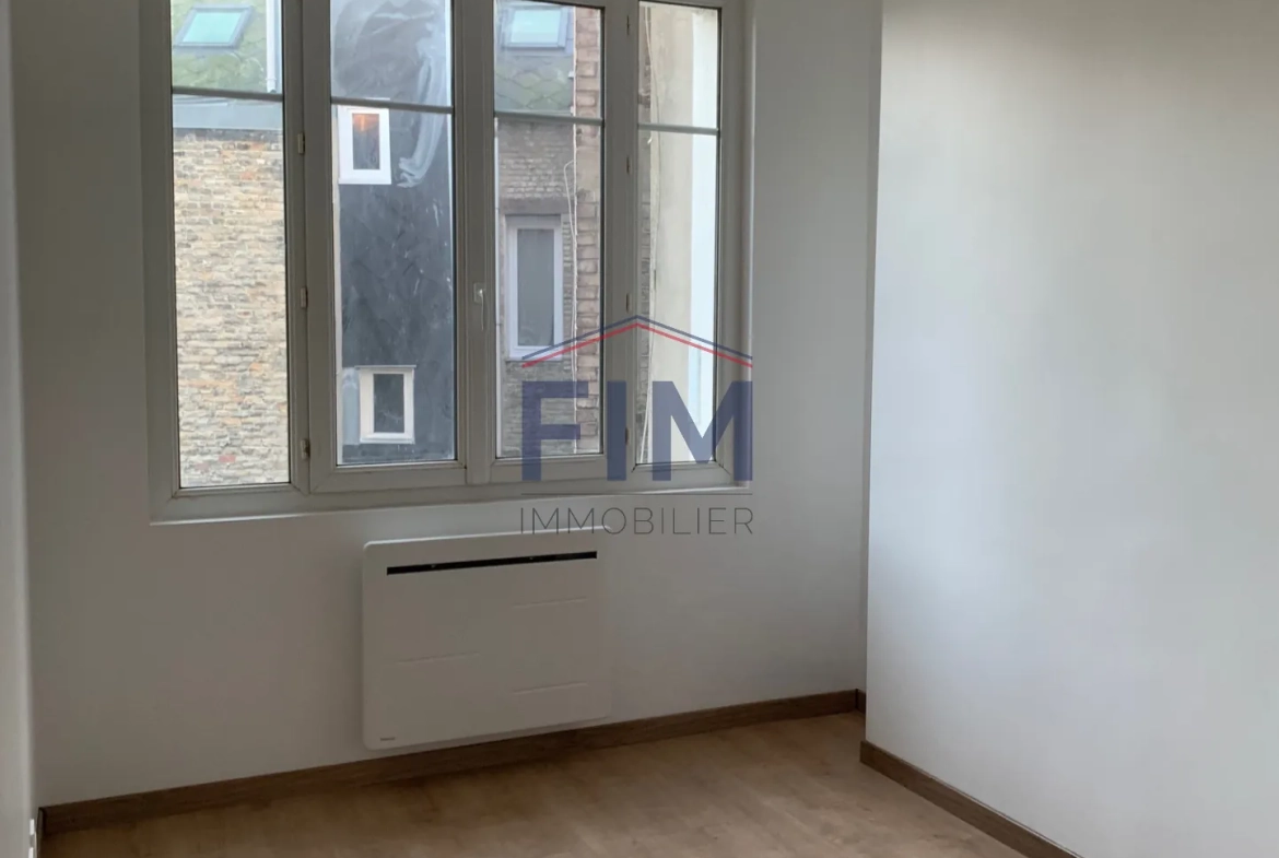 Appartement F2 rénové et meublé au centre de Dieppe - Prêt à vivre 