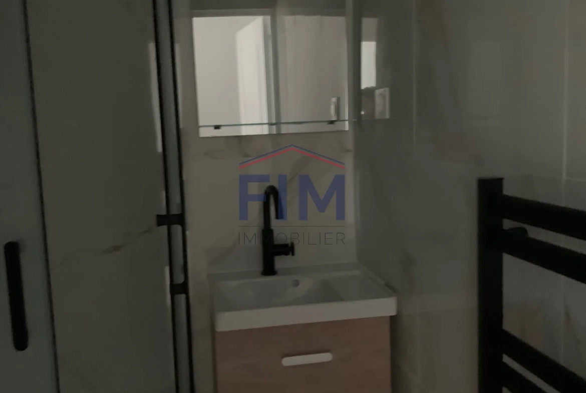 Appartement F2 rénové et meublé au centre de Dieppe - Prêt à vivre 