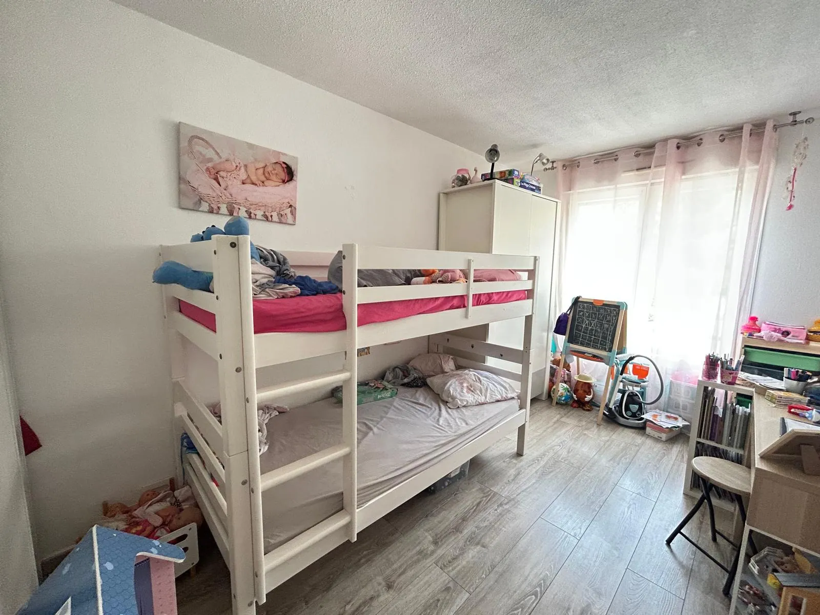 Bel appartement 3 pièces de 64 m² avec terrasse et parking à Saint-André-de-la-Roche 