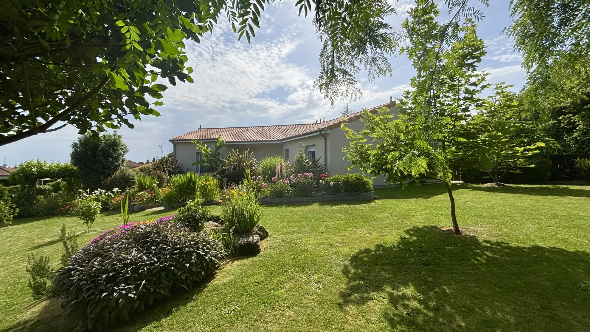 Maison à vendre à La Tourlandry – 4 chambres, terrain clos, environnement calme 