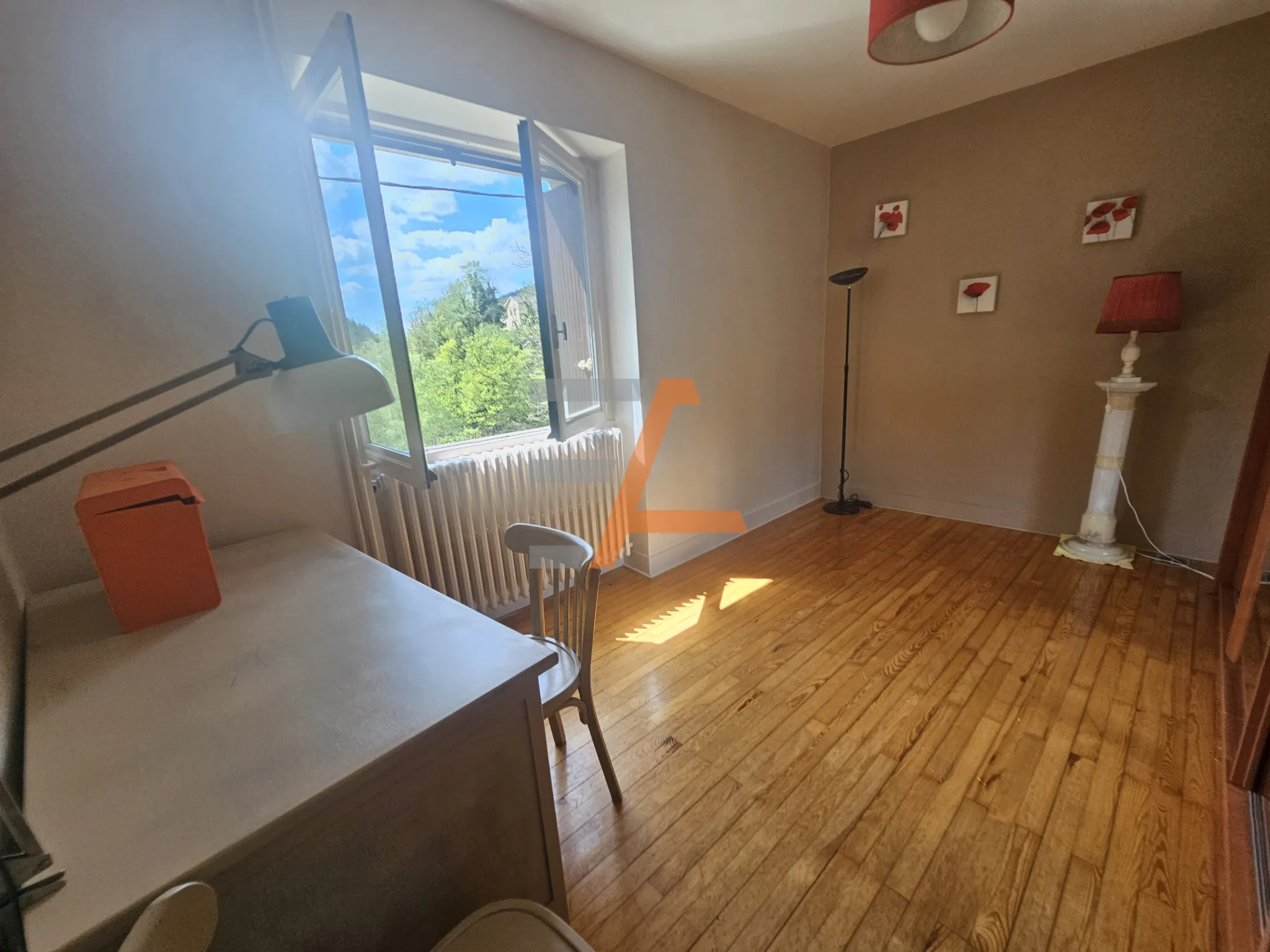 Belle maison de 180 m² avec grand terrain dans le Pilat 