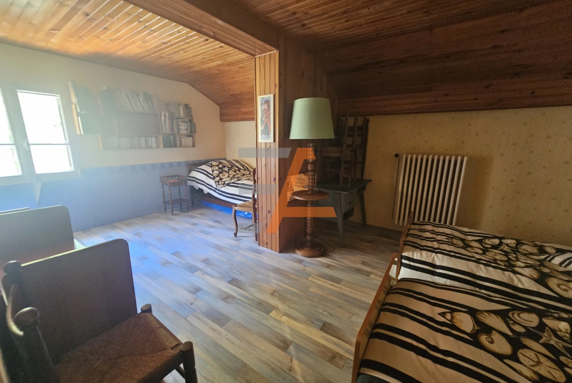 Belle maison de 180 m² avec grand terrain dans le Pilat 