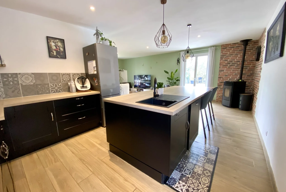 Belle maison à Barsac avec piscine, jardin et double garage 