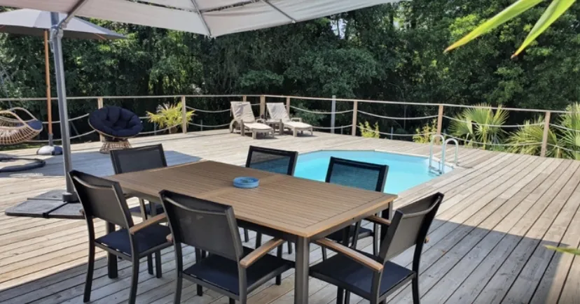 Belle maison à Barsac avec piscine, jardin et double garage 