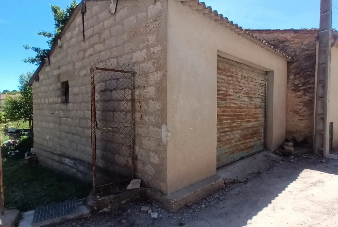Terrain à bâtir de 408 m² à Magalas, proche écoles, avec garage 
