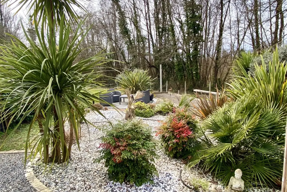 Belle maison à Barsac avec piscine, jardin et double garage 