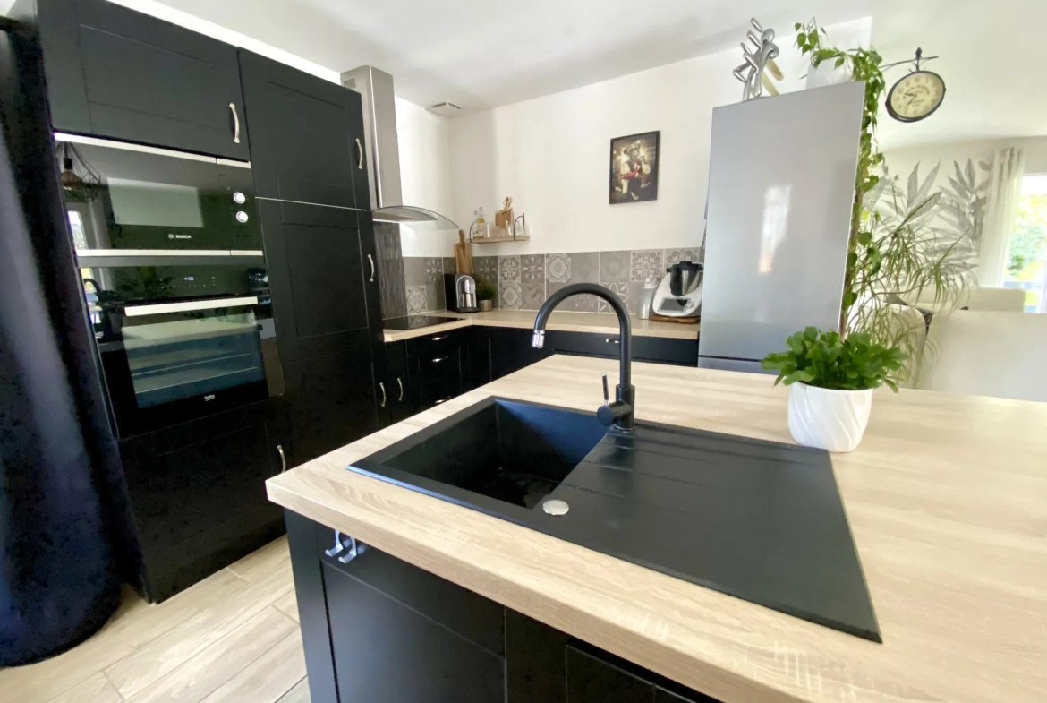 Belle maison à Barsac avec piscine, jardin et double garage 