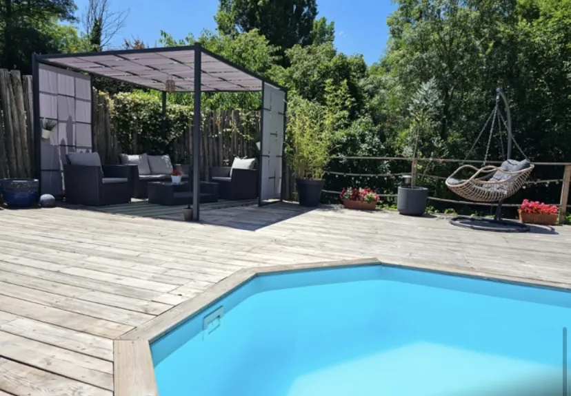 Belle maison à Barsac avec piscine, jardin et double garage 