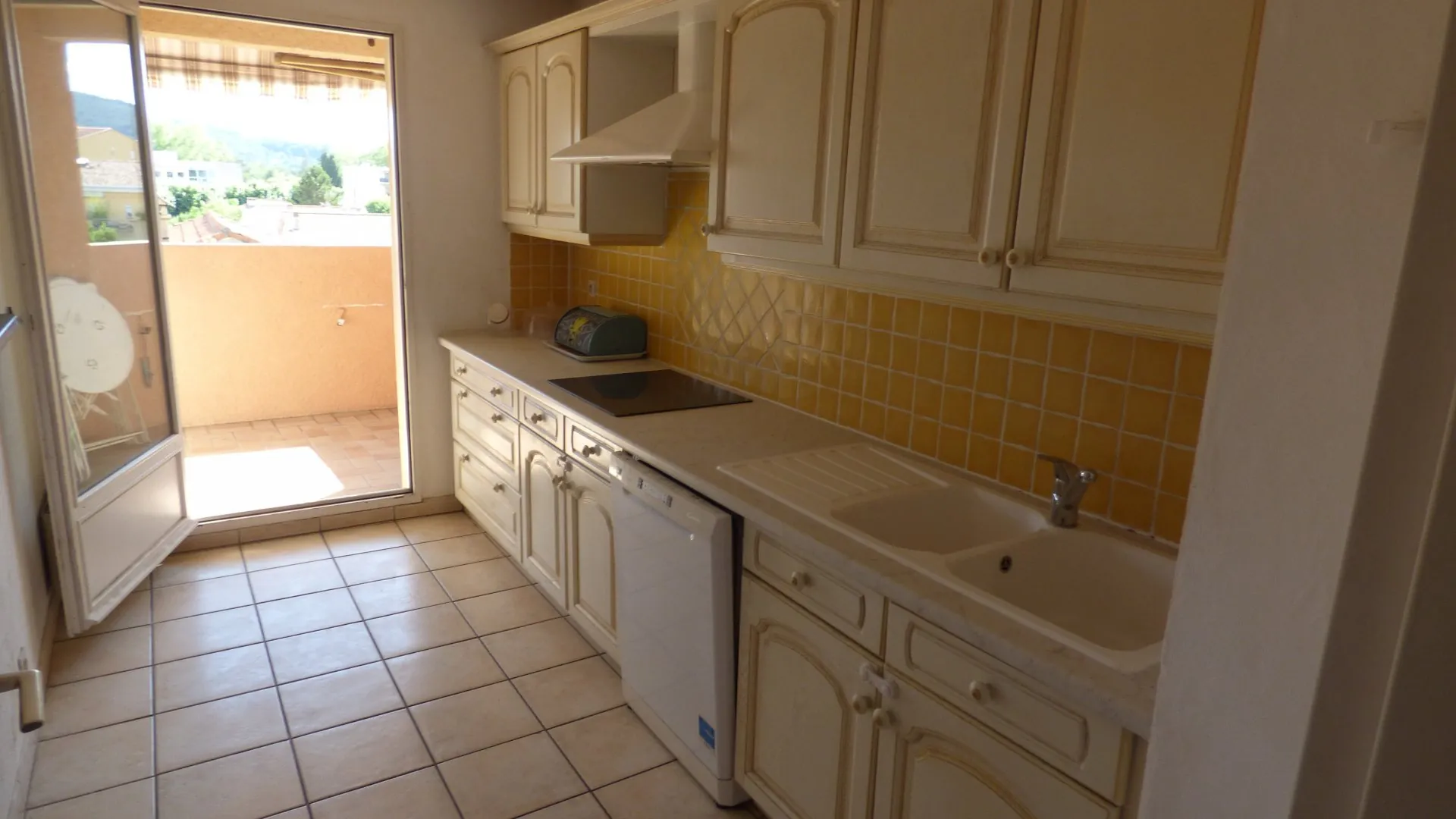 Appartement T3 à Draguignan avec terrasse et parking - Investissement locatif sécurisé 
