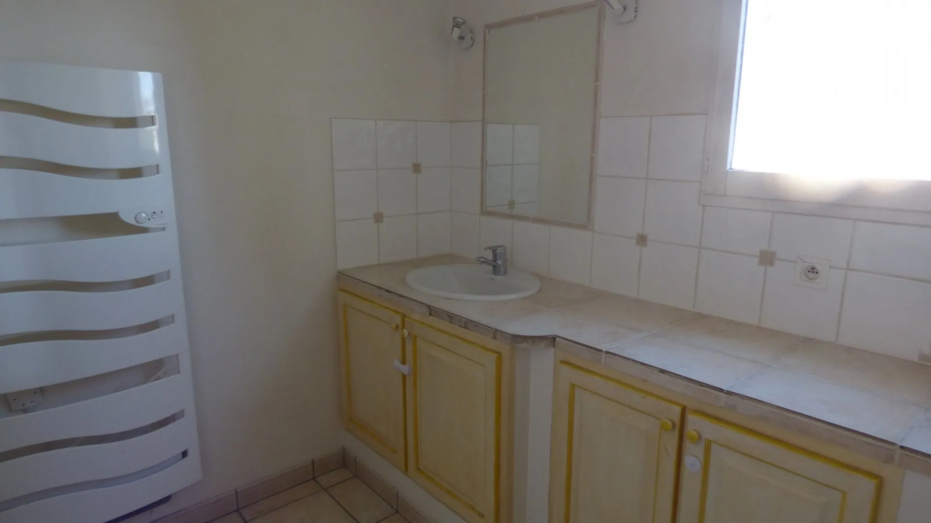 Appartement T3 à Draguignan avec terrasse et parking - Investissement locatif sécurisé 