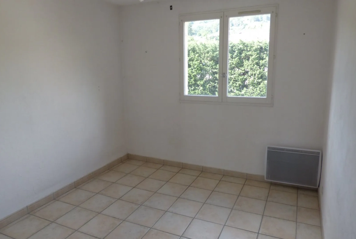 Appartement T3 à Draguignan avec terrasse et parking - Investissement locatif sécurisé 