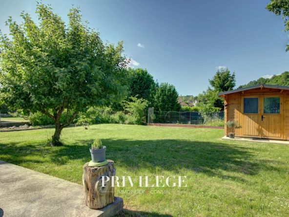 Charmante maison de 100 m² avec terrain, accès rivière et équipements modernes à Saint-Clair-de-la-Tour