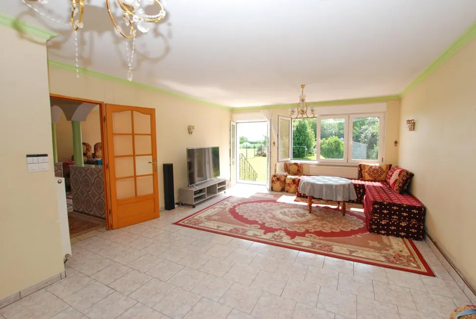 Maison individuelle avec grand terrain à Jeumont, village recherché 