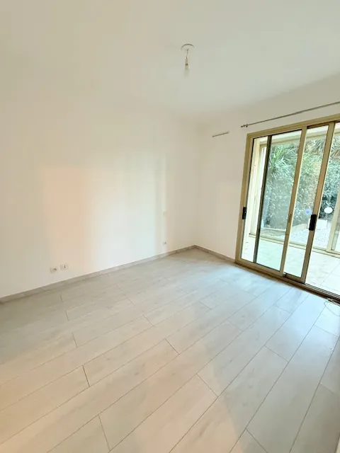Achat appartement 3 pièces avec jardin et piscine au Cannet 