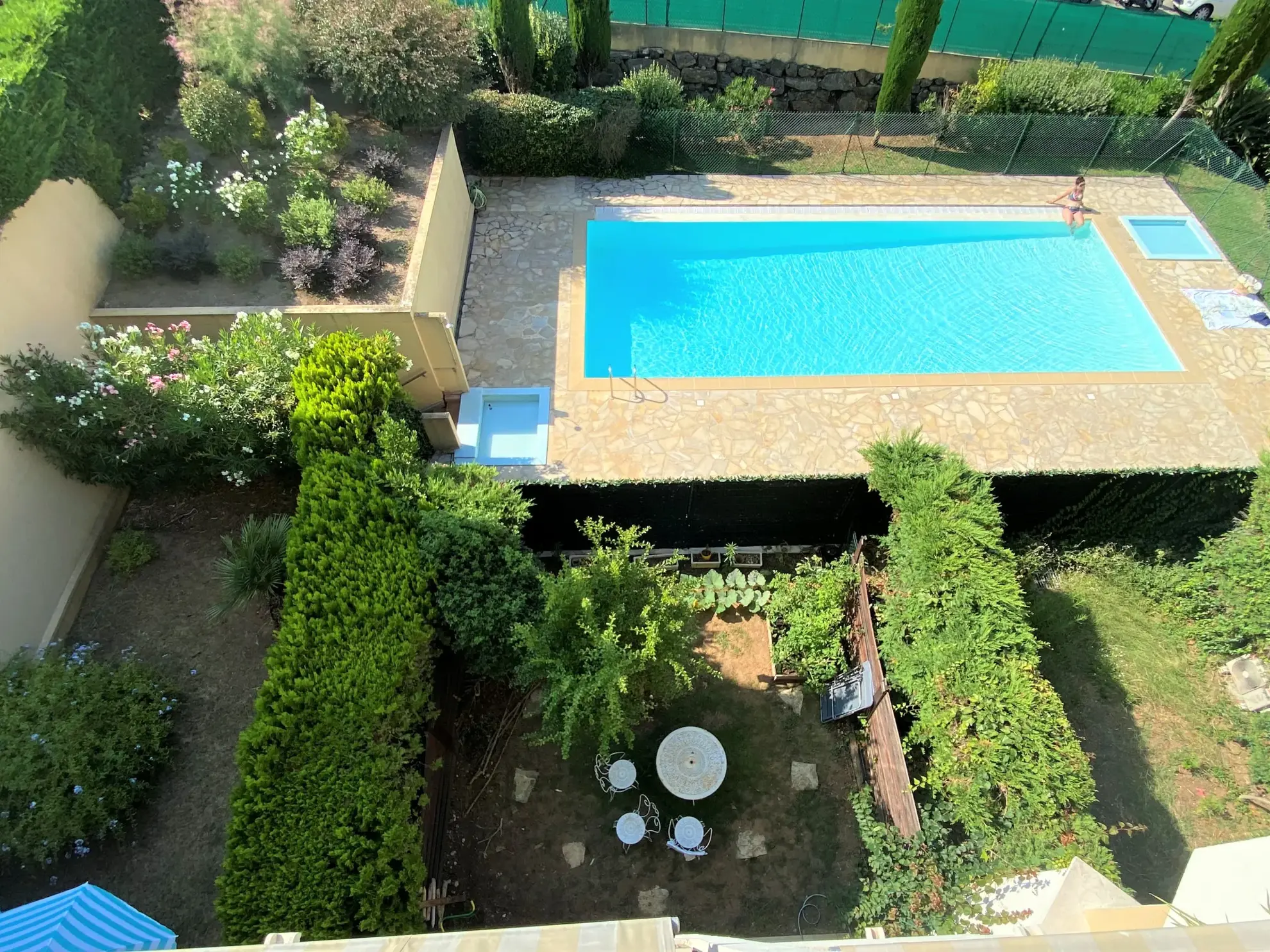 Appartement 3 pièces de 72 m² avec jardin et piscine au Cannet 