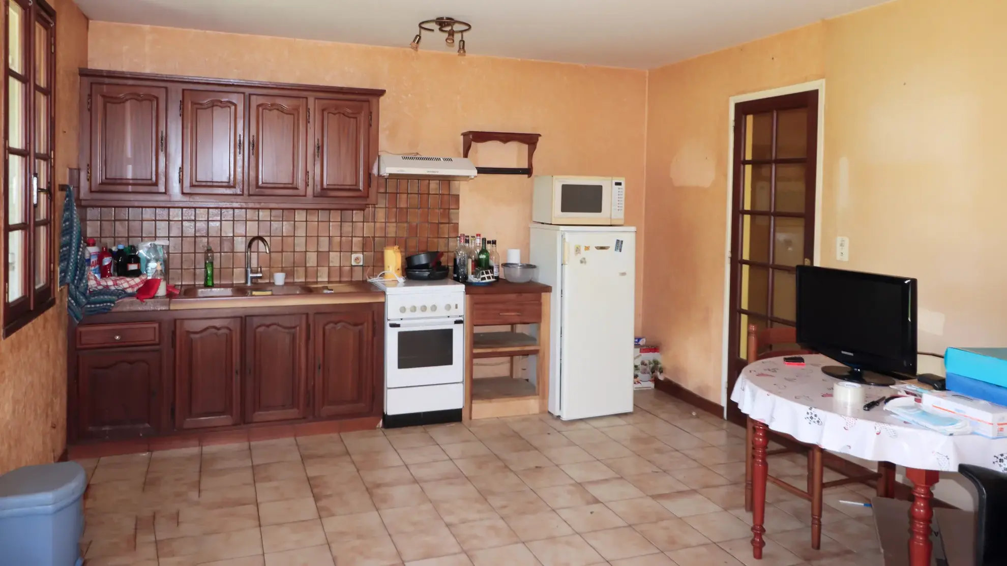 Maison avec jardin de 900m² à Meschers-sur-Gironde, à rénover proche Royan 