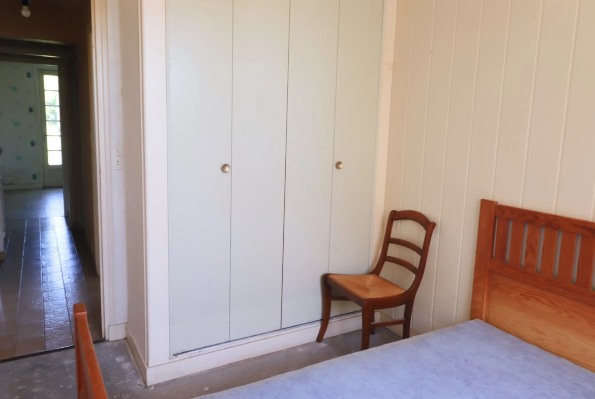 Maison avec jardin de 900m² à Meschers-sur-Gironde, à rénover proche Royan 