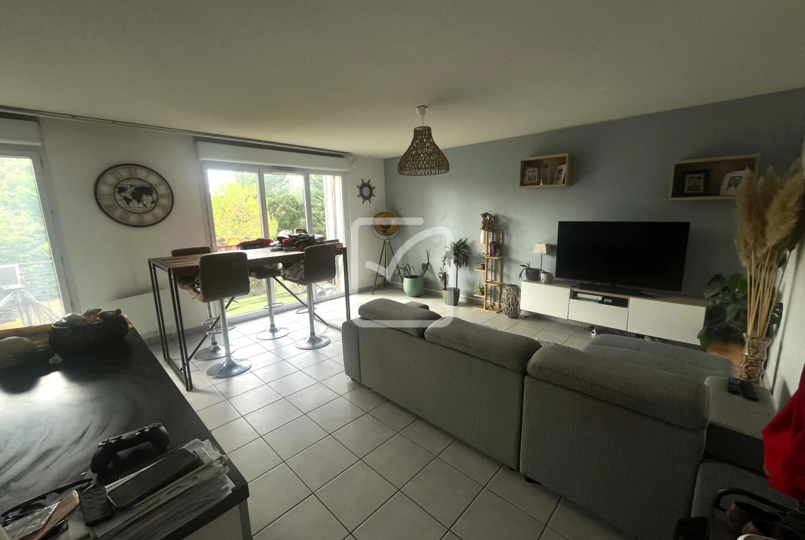 Appartement T3 lumineux de 66 m² avec terrasse et garage à Mérignac 