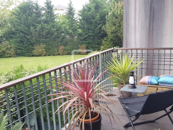 Appartement T3 lumineux de 66 m² avec terrasse et garage à Mérignac