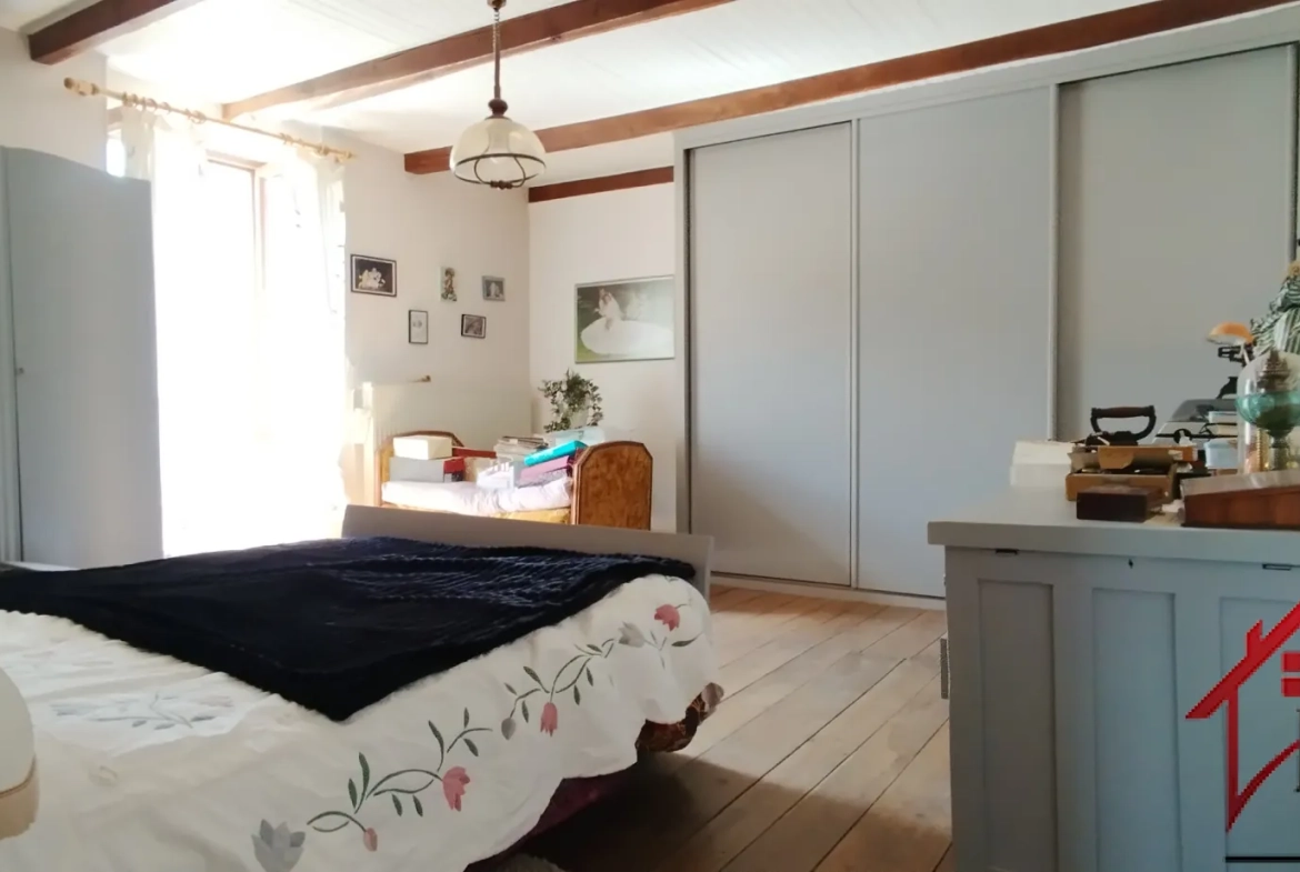 Maison en pierres de 127 m² avec 4 chambres à Giey-sur-Aujon, parfait état 