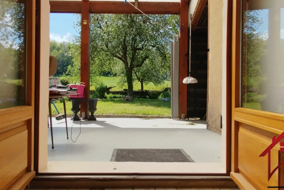 Maison en pierres de 127 m² avec 4 chambres à Giey-sur-Aujon, parfait état 