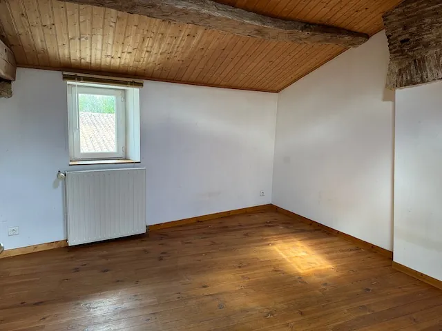 Maison de ville à Sainte Hermine avec 3 chambres et cour intérieure 