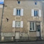 Maison de ville à Sainte Hermine avec 3 chambres et cour intérieure