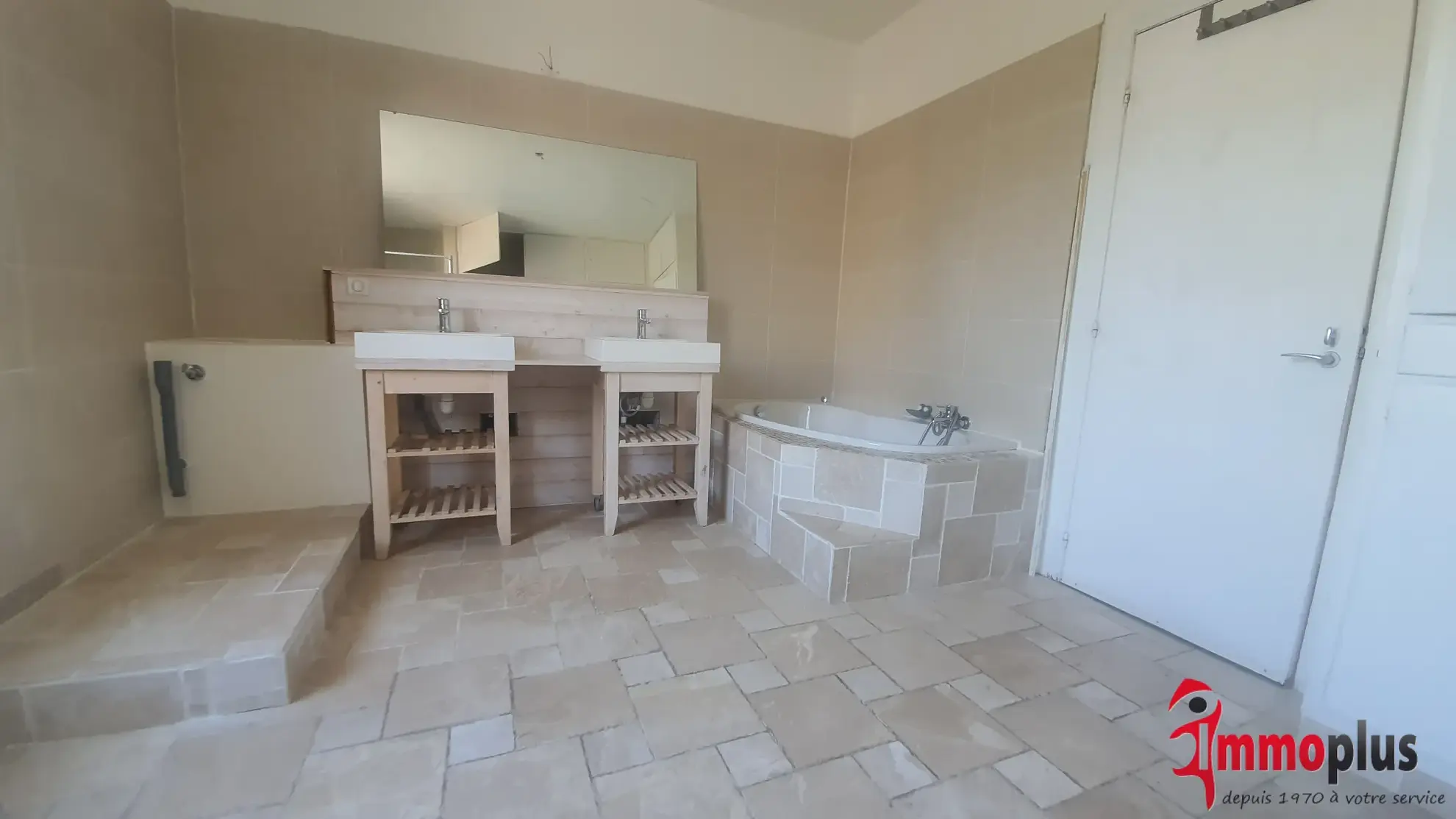 Appartement haussmannien de 172 m² à Mulhouse-Dornach avec garage et cour 