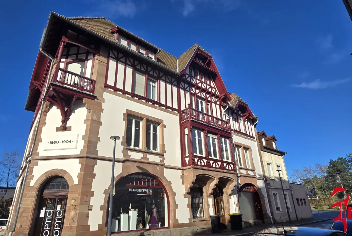 Appartement haussmannien de 172 m² à Mulhouse-Dornach avec garage et cour 