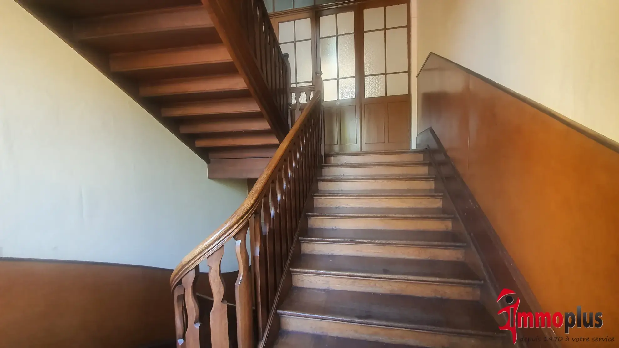 Appartement haussmannien de 172 m² à Mulhouse-Dornach avec garage et cour 